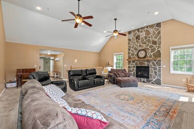 16 Breakneck Rd, Hudson, NH 03051 - photo 6