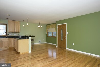 6012 Claire Dr, Elkridge, MD 21075 - photo 5