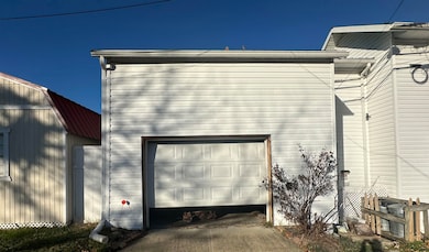 detached garage
