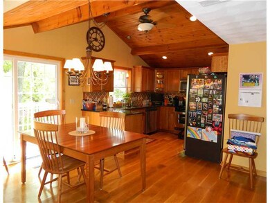 Kitchen. Warm and inviting Shrock Cerry Kitchen wi