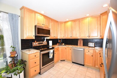 120 Ash St unit 120, Northbridge, MA 01534 - photo 5