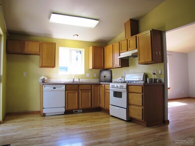 1010 NW Union St, Bend, OR 97701 - photo 5