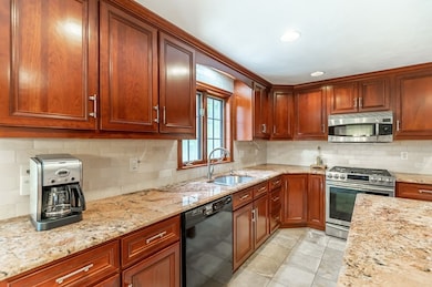 95 Kara Dr, North Andover, MA 01845 - photo 7