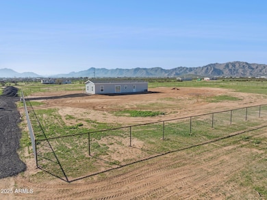 18110 N Amelia Dr, Maricopa, AZ 85139 - photo 5