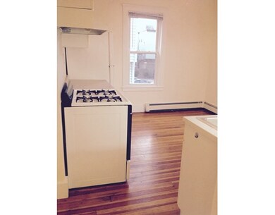 35 Plymouth St unit 2, Cambridge, MA 02141 - photo 5