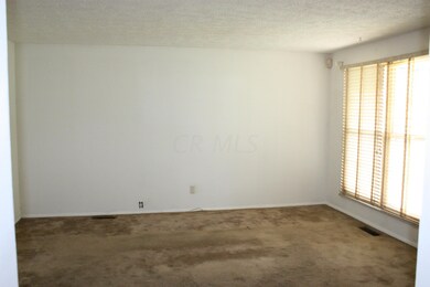 986 Harwood Dr, Columbus, OH 43228 - photo 2