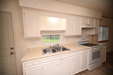 3402 Keis Rd, Pearland, TX 77584 - photo 6