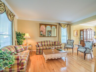 006_LIVING ROOM