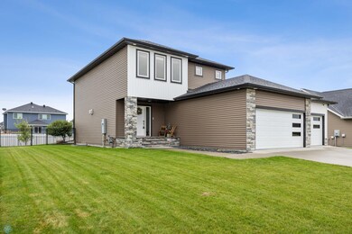 2427 Harbor Ln, West Fargo, ND 58078 - photo 6