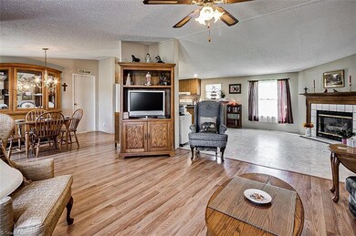 877 Grantville Ln, Asheboro, NC 27205 - photo 3