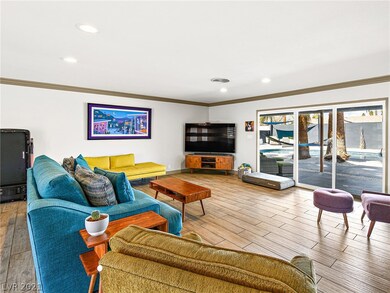 indoor outdoor living at it's best!