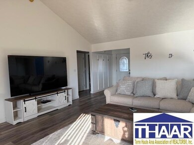 1864 Oakridge Pkwy S, Terre Haute, IN 47802 - photo 7