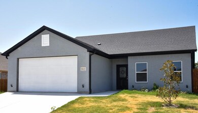 912 Avagail Ave, Springtown, TX 76082 - photo 2