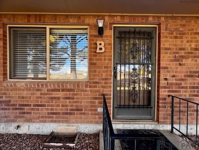 2101 Chautard Dr, Pueblo, CO 81005 - photo 2