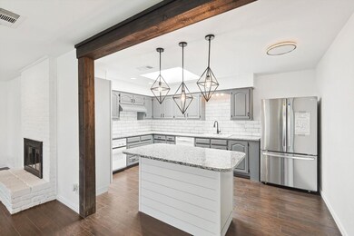 2201 Jamestown Ct, Carrollton, TX 75006 - photo 4