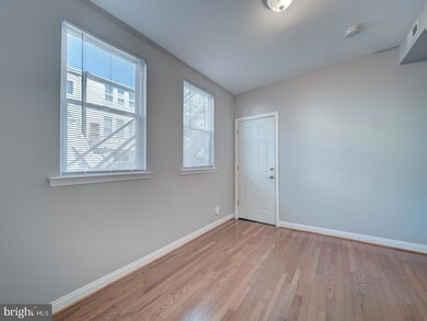 1424 Staples St NE unit 1, Washington, DC 20002 - photo 4