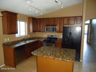 60596 E Flank Strap Dr, Tucson, AZ 85739 - photo 3