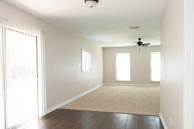 1312 Oak Hollow Dr, Friendswood, TX 77546 - photo 5