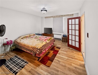 South Park Manor unit 512, Shaker Heights, OH 44120 - photo 7