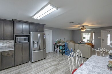 518 Blair St, Laredo, TX 78040 - photo 7