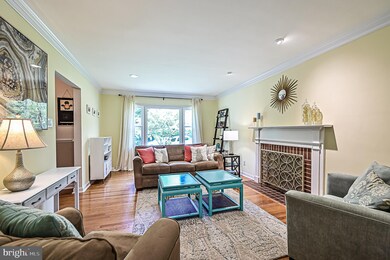 3327 Military Dr, Falls Church, VA 22044 - photo 6