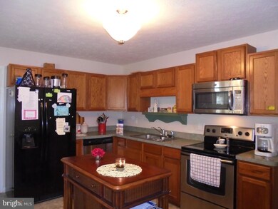 271 Longwood Dr, Bunker Hill, WV 25413 - photo 2