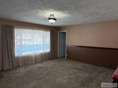 74 N 3rd W, Rexburg, ID 83440 - photo 4