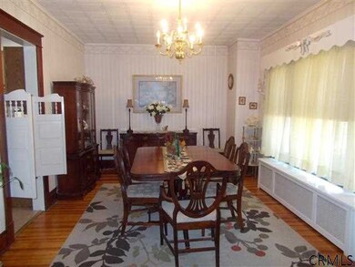 8 Warren Ave, Troy, NY 12180 - photo 5