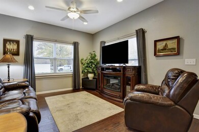 237 E Evans Ave, Bonham, TX 75418 - photo 4