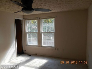 418 Shady Glen Dr, Capitol Heights, MD 20743 - photo 6