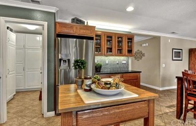 Featuring both a walk-in pantry AND a Butler's Pan