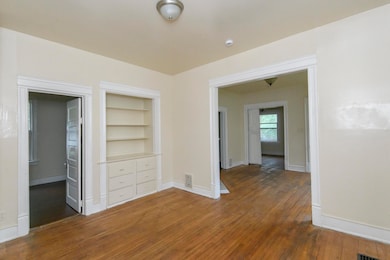 2477 N Richards St unit 2479, Milwaukee, WI 53212 - photo 5