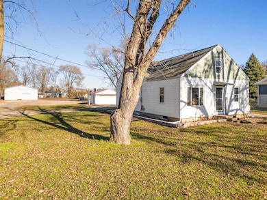 4265 Lafayette Rd, Evansdale, IA 50707 - photo 2