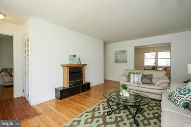 404 Holly Dr, Annapolis, MD 21403 - photo 6