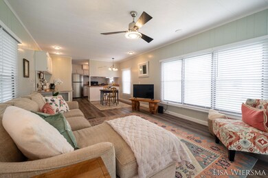 7-web-or-mls-155-e-48th-st-28