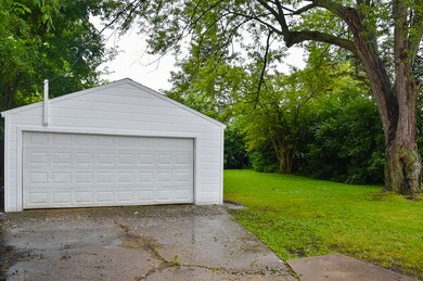 2123 N Bonnie Brook Ln unit W, Waukegan, IL 60087 - photo 2