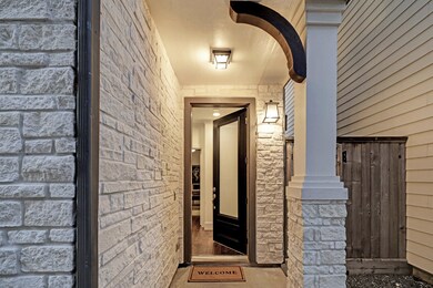 736 Yale St unit B, Houston, TX 77007 - photo 2