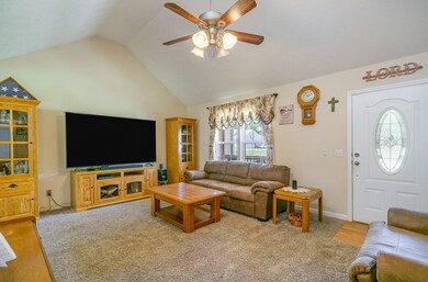 801 Indian Springs Cir, Manchester, TN 37355 - photo 4