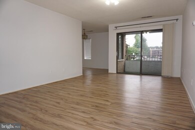 507 Florida Ave unit 101, Herndon, VA 20170 - photo 4