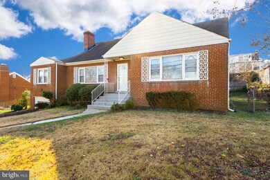 925 Ray Rd, Hyattsville, MD 20783 - photo 2