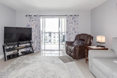 711 Lori 408 Dr unit 408, Palm Springs, FL 33461 - photo 2