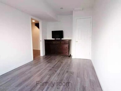 37A Country Dr N unit 7, Staten Island, NY 10314 - photo 7