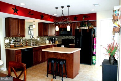 13 Spanish Moss Ct, Chambersburg, PA 17202 - photo 5