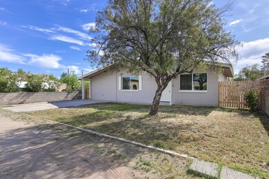 433 N Velero St-3