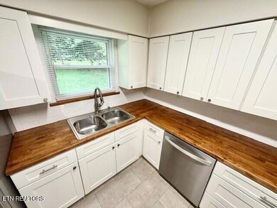 7503 Majors Rd, Corryton, TN 37721 - photo 6