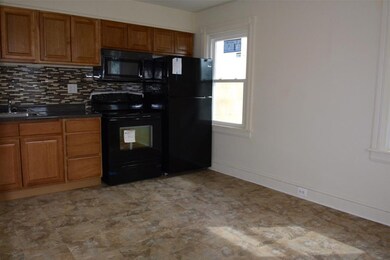 388 W Lancaster Ave unit UPPER, Wayne, PA 19087 - photo 4