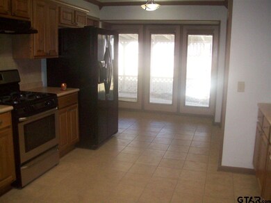 1008 Pollard Dr, Tyler, TX 75701 - photo 2