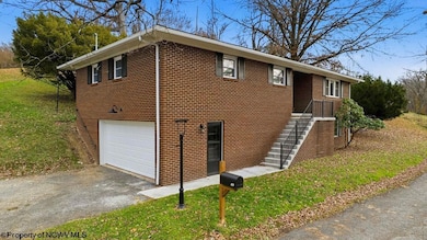 69 Celtic Dr, Clarksburg, WV 26301 - photo 3