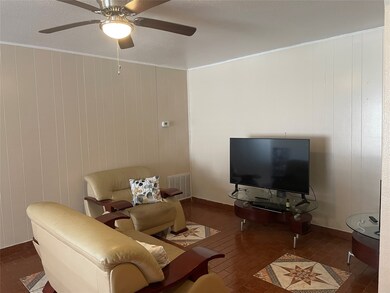 8910 Deer Trail Dr unit 770, Houston, TX 77088 - photo 6