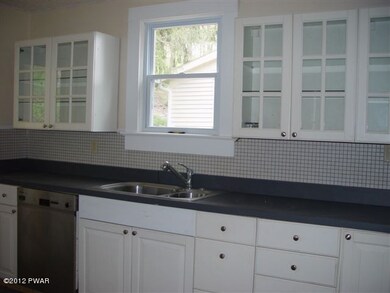 167 Cottage Ave, Honesdale, PA 18431 - photo 2